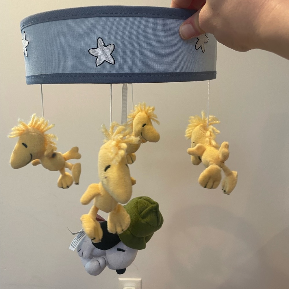 Lambs & Ivy Snoopy mobile